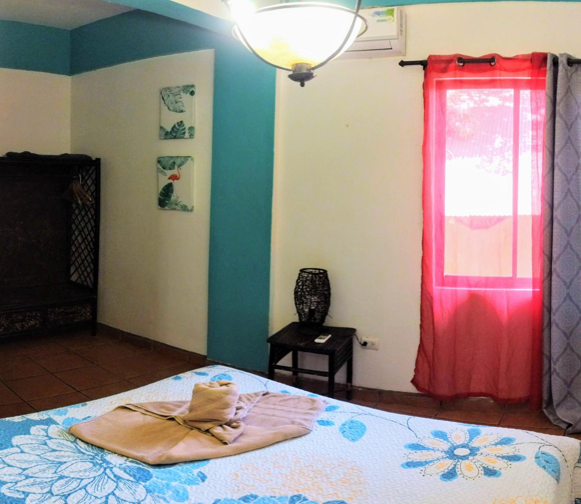 Cool Vibes Beach Hostel Dominical Dış mekan fotoğraf