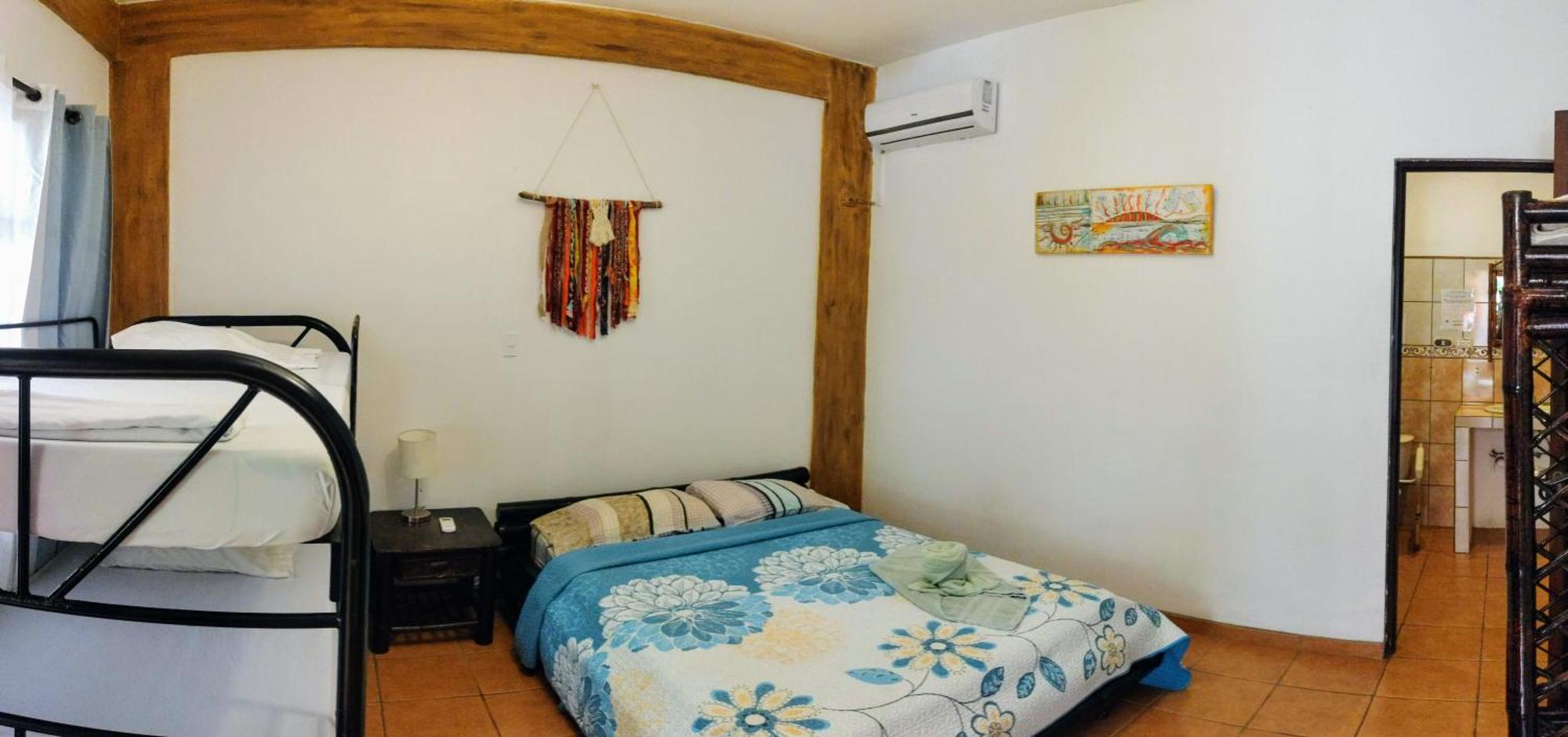 Cool Vibes Beach Hostel Dominical Dış mekan fotoğraf