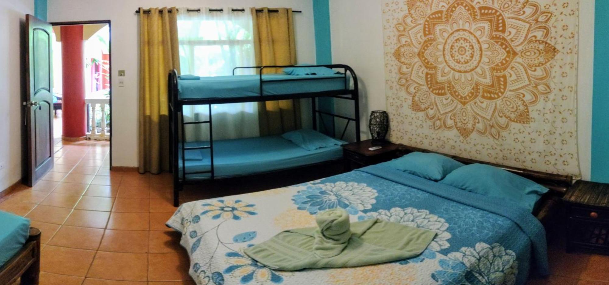 Cool Vibes Beach Hostel Dominical Dış mekan fotoğraf