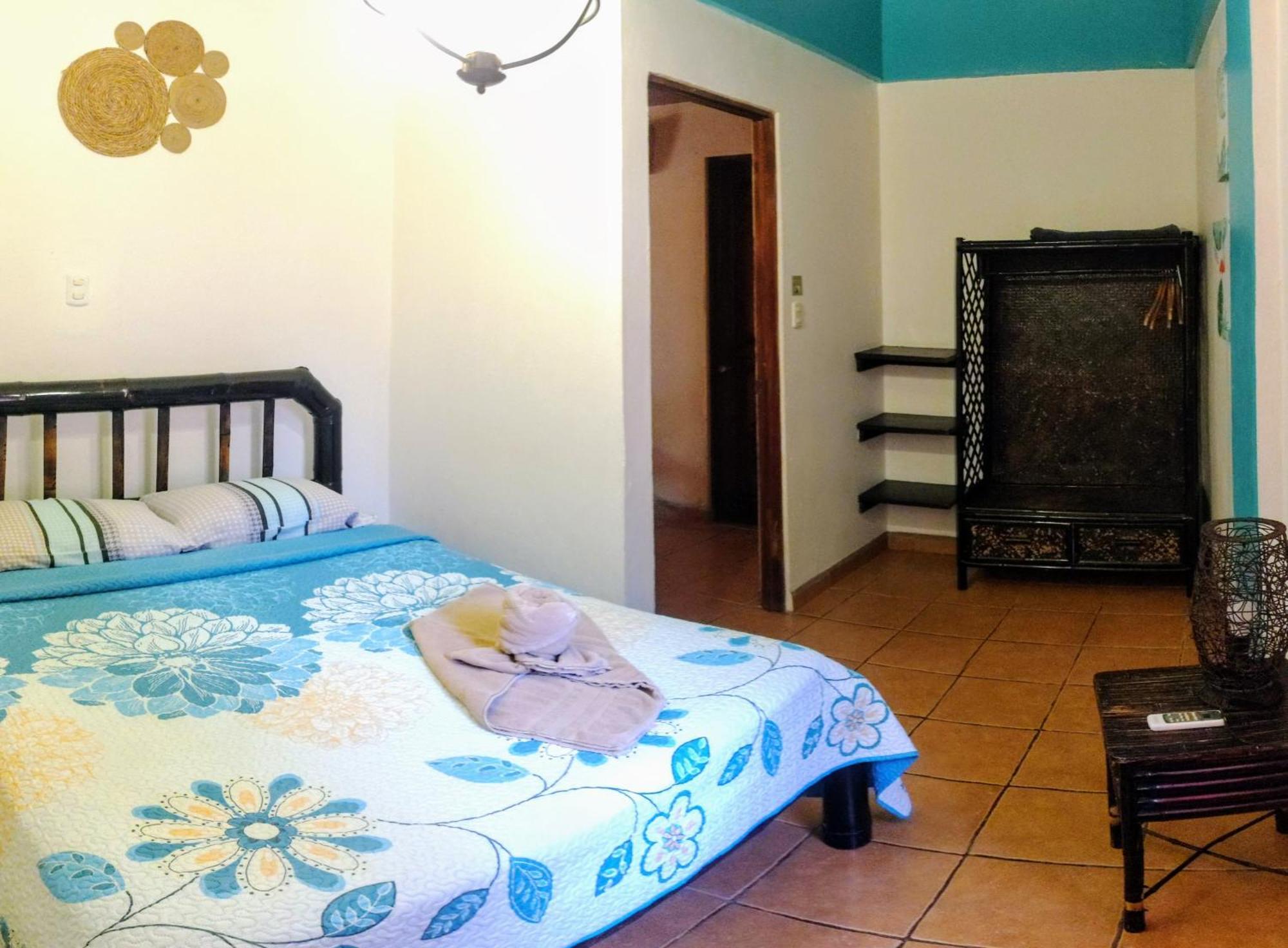 Cool Vibes Beach Hostel Dominical Dış mekan fotoğraf