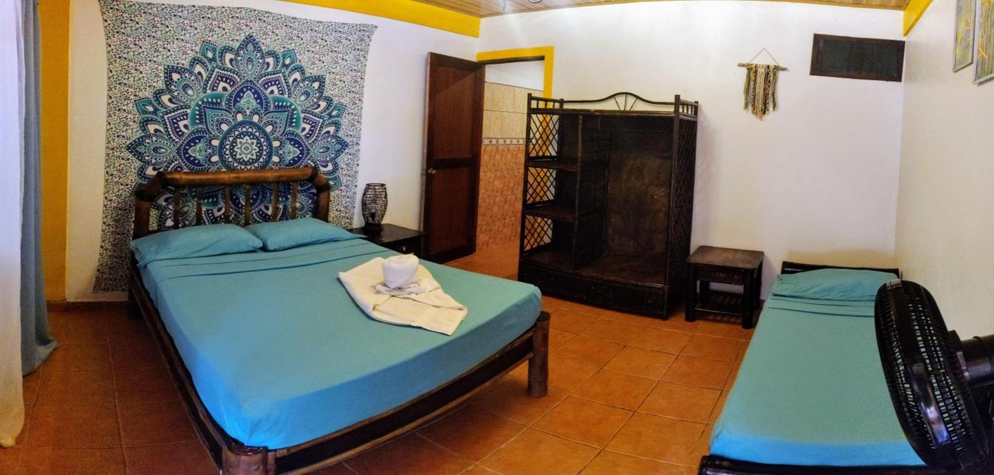 Cool Vibes Beach Hostel Dominical Dış mekan fotoğraf