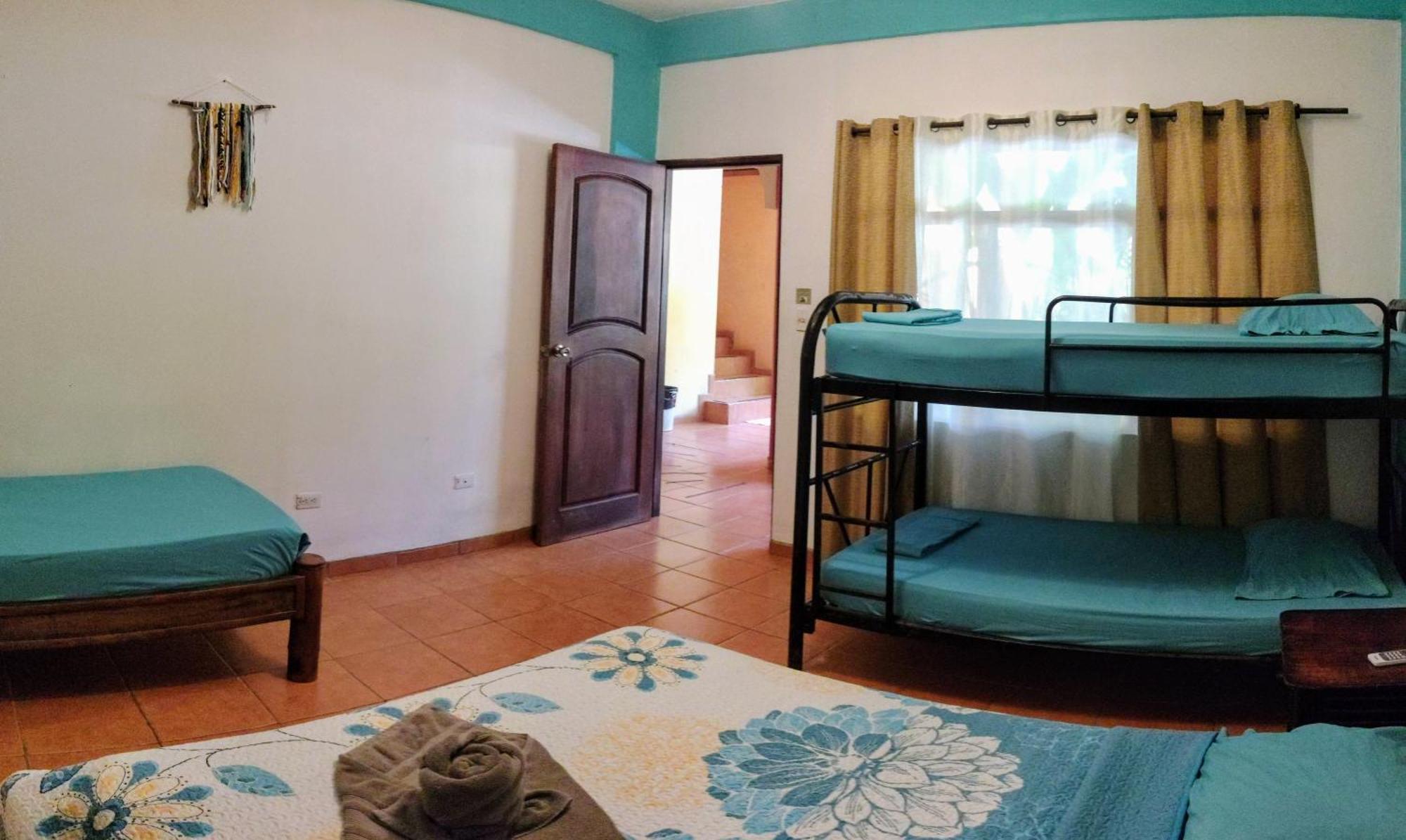 Cool Vibes Beach Hostel Dominical Dış mekan fotoğraf